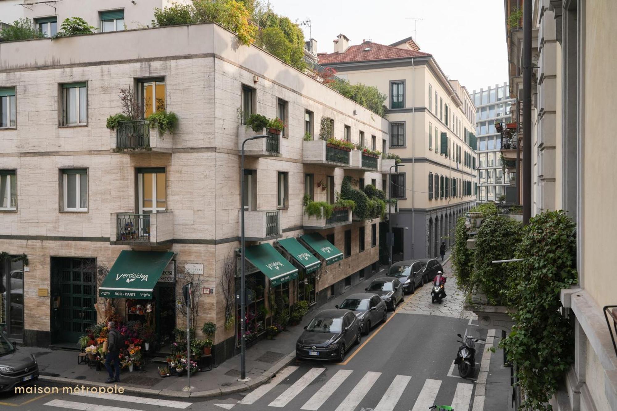Garibaldi Center Apartment